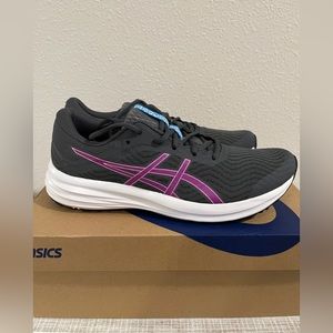 Asics women patriot 12 size 10